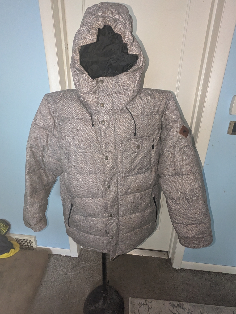 Burton Men's Hooded Puffer Jacket in Light Heather Gray